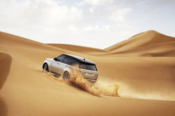 Un nouveau Range Rover combinant luxe, performances et aptitudes en tout-terrain