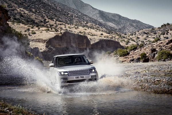 Un nouveau Range Rover combinant luxe, performances et aptitudes en tout-terrain