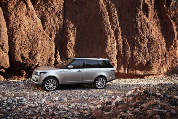 Un nouveau Range Rover combinant luxe, performances et aptitudes en tout-terrain