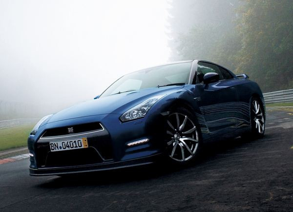 La nouvelle Nissan GT-R 2013 est capable d'accélérer de zéro à 100 km/h en 2,7 secondes