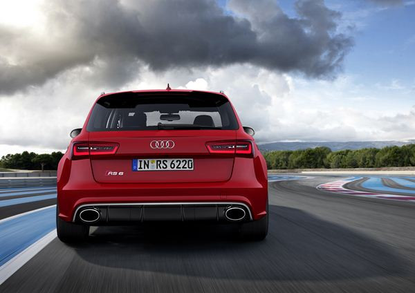 La nouvelle Audi RS 6 Avant à moteur 4.0 TFSI délivre une puissance de 560 ch