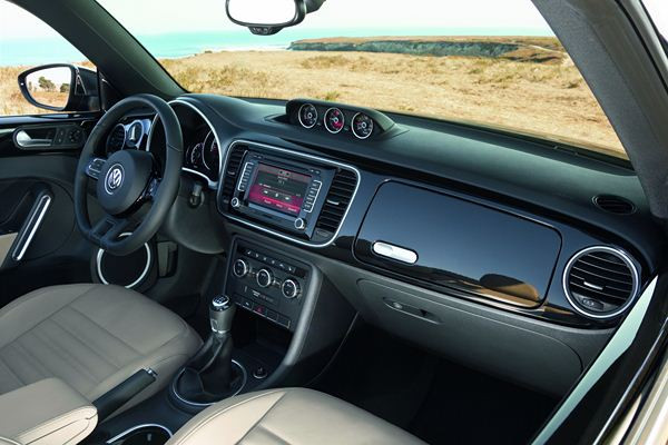 La nouvelle Volkswagen Coccinelle Cabriolet commercialisée à partir de 20 890 euros