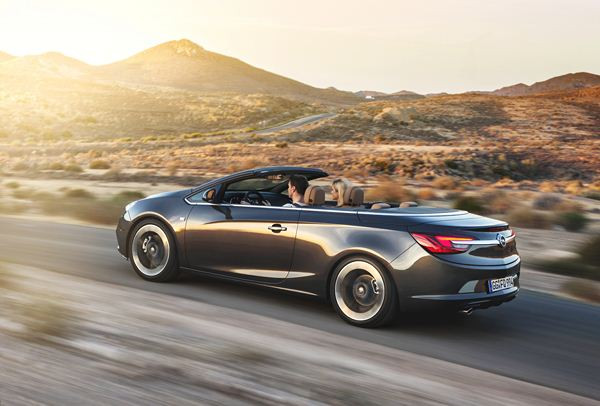 Le grand cabriolet quatre places Opel Cascada commercialisé à partir de 29 900 euros