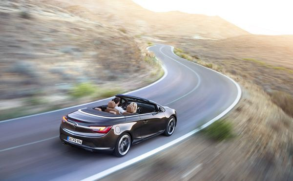 Le grand cabriolet quatre places Opel Cascada commercialisé à partir de 29 900 euros