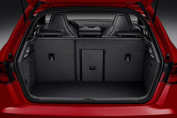 Une nouvelle Audi S3 Sportback de 300 ch avec un couple de 380 Nm