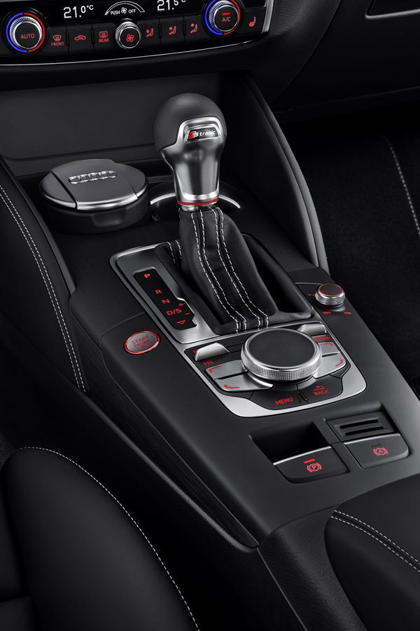 Une nouvelle Audi S3 Sportback de 300 ch avec un couple de 380 Nm
