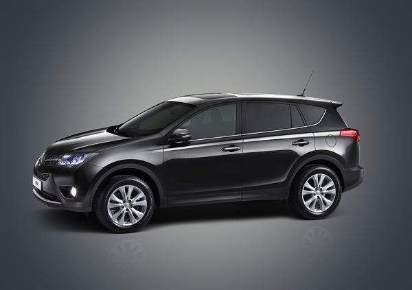 La quatrième génération du Toyota RAV4 entre en piste