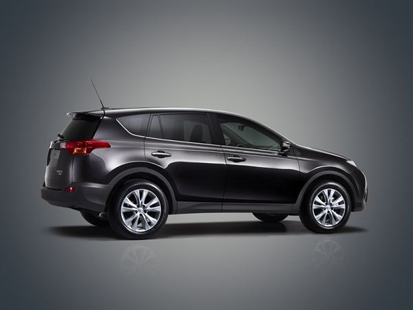 La quatrième génération du Toyota RAV4 entre en piste