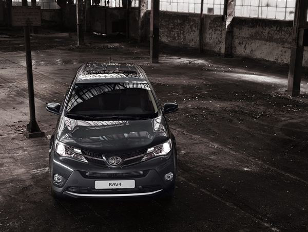 La quatrième génération du Toyota RAV4 entre en piste