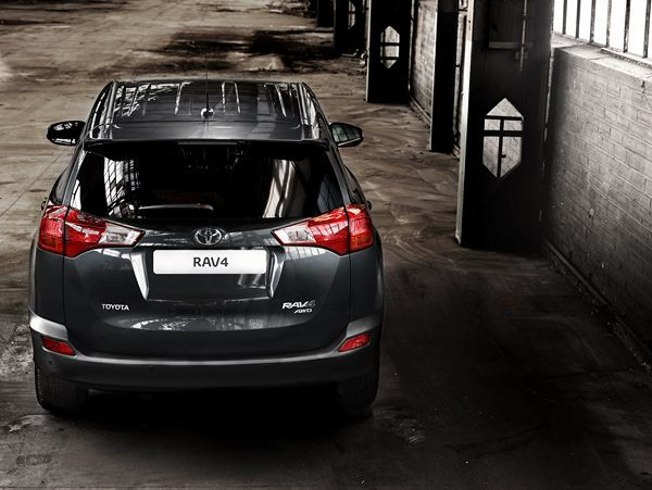 La quatrième génération du Toyota RAV4 entre en piste