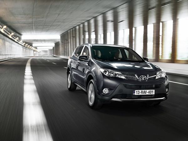 La quatrième génération du Toyota RAV4 entre en piste