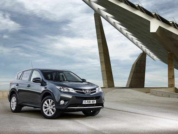 La quatrième génération du Toyota RAV4 entre en piste