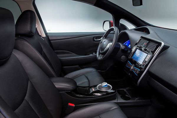 La Nissan Leaf électrique s’offre plus de 100 modifications fondées sur l'expérience client
