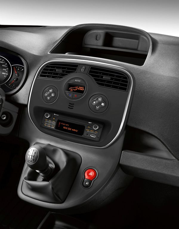 Le Renault Kangoo adopte la nouvelle identité de la marque avec une face avant inédite