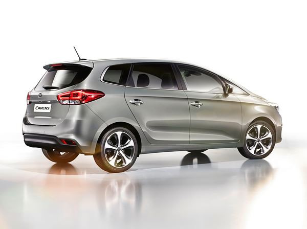 Le nouveau monospace compact Kia Carens commercialisé à partir de 21 600 euros