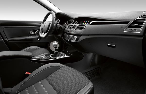 La Renault Laguna s’offre un nouveau restyling