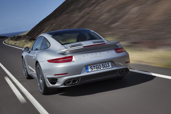 La nouvelle Porsche 911 Turbo S en approche
