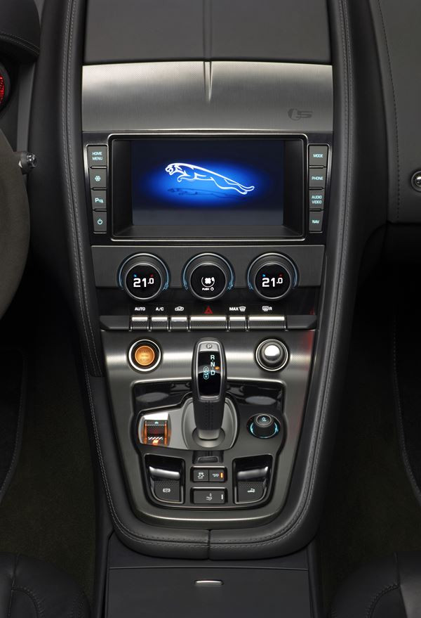 Un cabriolet sport Jaguar F-Type aux performances de haut niveau