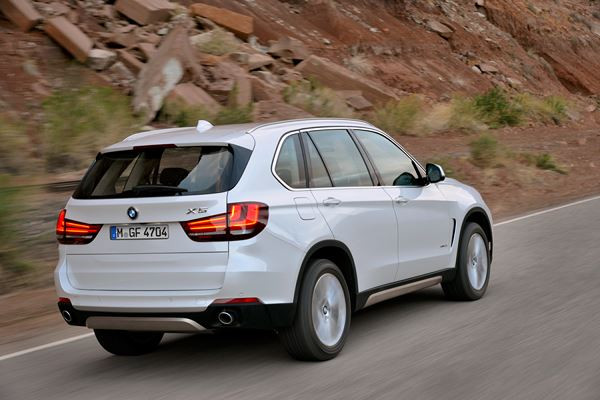 La troisième génération de la BMW X5 affiche un design tout en puissance