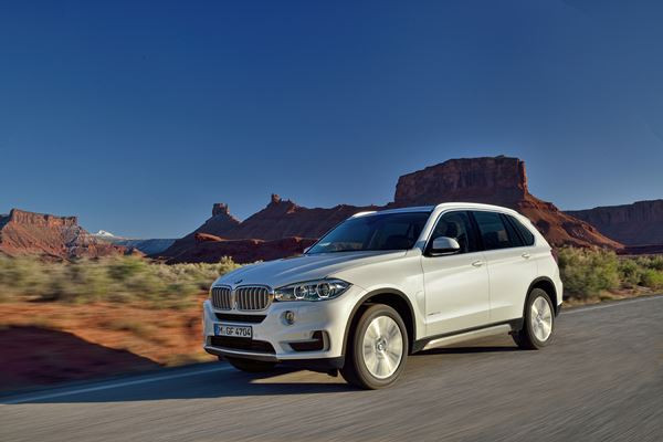La troisième génération de la BMW X5 affiche un design tout en puissance