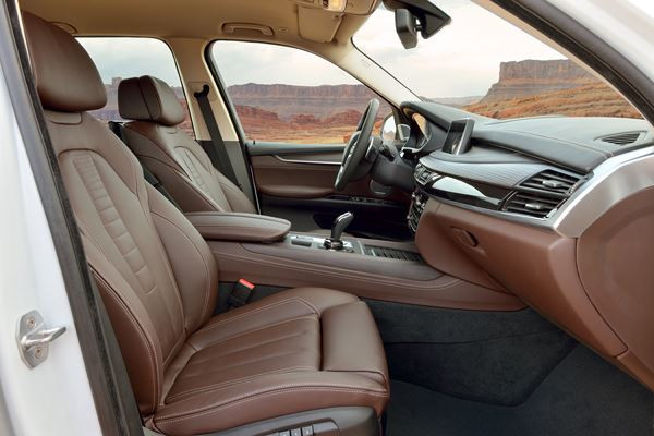 La troisième génération de la BMW X5 affiche un design tout en puissance
