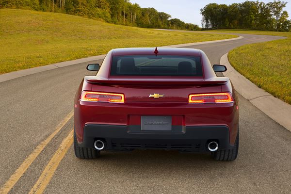 La sportive Chevrolet Camaro restylée s'offre une aérodynamique optimisée pour les hautes vitesses