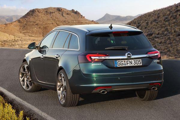L'Opel Insignia s'offre des retouches esthétiques et des nouveaux moteurs