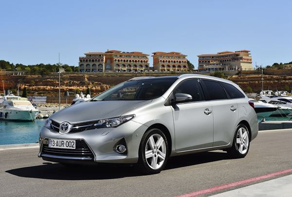 Une élégante variante break de la Toyota Auris disponible en motorisation hybride