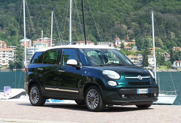 La Fiat 500L Living rallongée pour offrir une configuration 5 plus 2 places