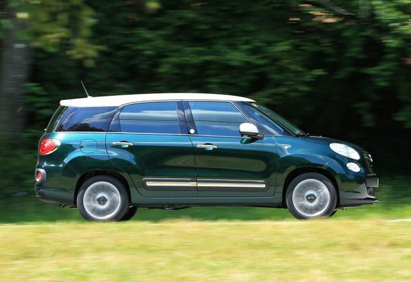 La Fiat 500L Living rallongée pour offrir une configuration 5 plus 2 places