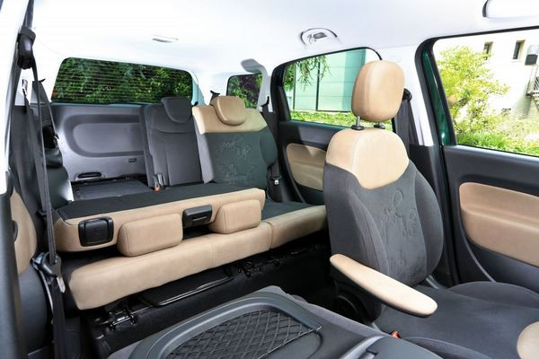 La Fiat 500L Living rallongée pour offrir une configuration 5 plus 2 places