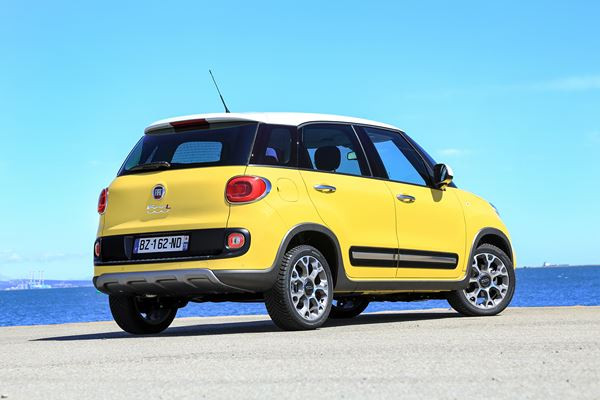 La Fiat 500L passe en mode Trekking