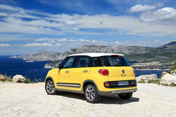 La Fiat 500L passe en mode Trekking