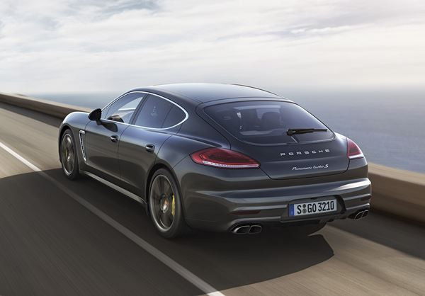 La Porsche Gran Turismo se décline en mode Turbo S