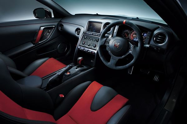La supercar hautes performances Nissan GT-R Nismo dispose de 600 ch