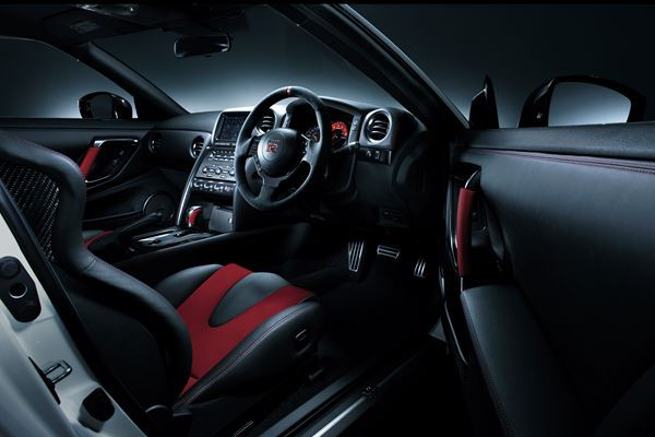 La supercar hautes performances Nissan GT-R Nismo dispose de 600 ch