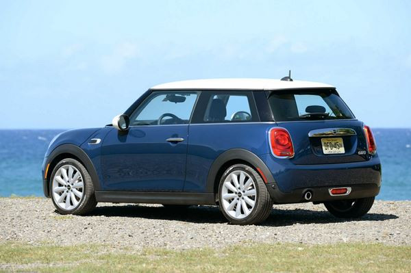 La nouvelle petite voiture premium Mini commercialisée à partir de 17 150 euros