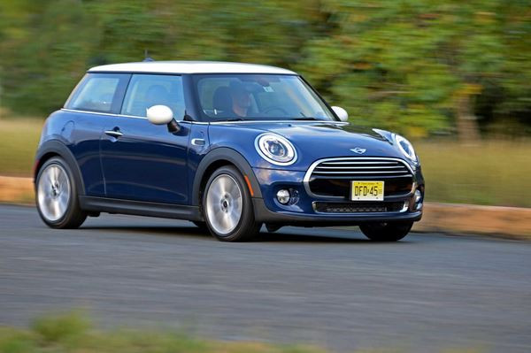La nouvelle petite voiture premium Mini commercialisée à partir de 17 150 euros