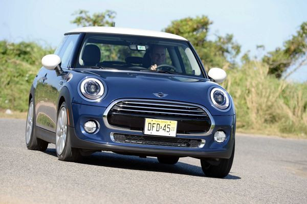 La nouvelle petite voiture premium Mini commercialisée à partir de 17 150 euros