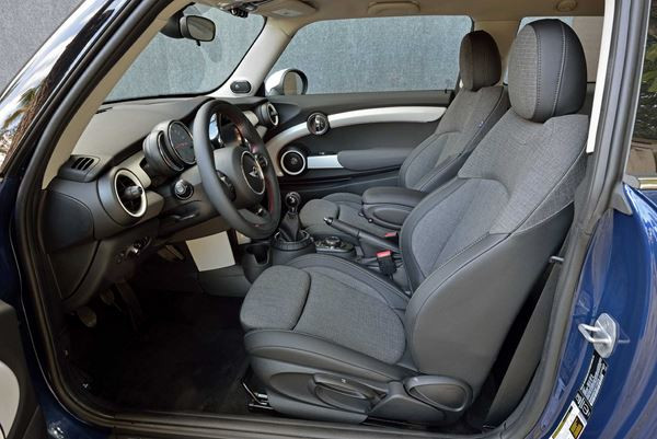 La nouvelle petite voiture premium Mini commercialisée à partir de 17 150 euros