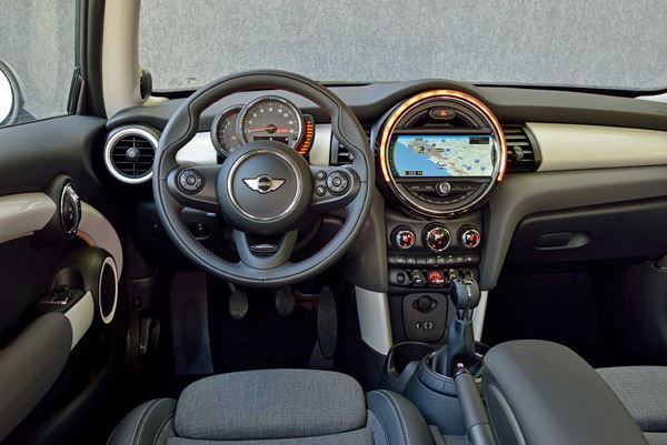 La nouvelle petite voiture premium Mini commercialisée à partir de 17 150 euros