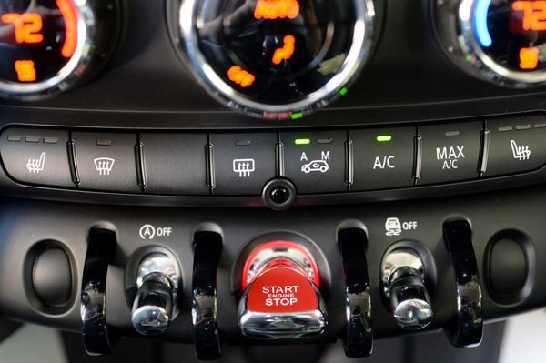 La nouvelle petite voiture premium Mini commercialisée à partir de 17 150 euros
