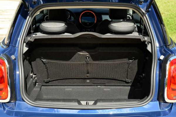 La nouvelle petite voiture premium Mini commercialisée à partir de 17 150 euros