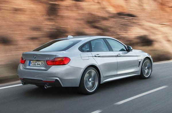 La BMW Série 4 en mode coupé quatre portes fait son apparition