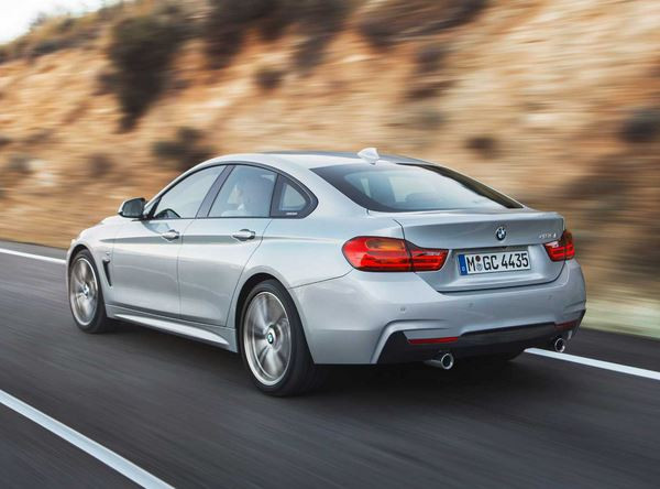 La BMW Série 4 en mode coupé quatre portes fait son apparition