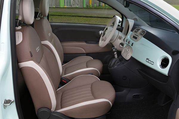 La Fiat 500 présente des nouveautés de style et techniques