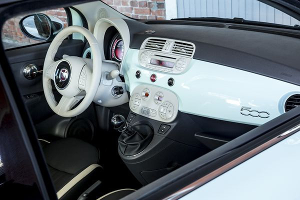La Fiat 500 présente des nouveautés de style et techniques