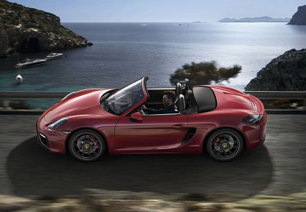 Le Porsche Boxster GTS développe une puissance de 330 ch