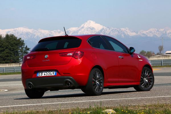 Le légendaire Quadrifoglio Verde fait son retour sur l'Alfa Romeo Giulietta