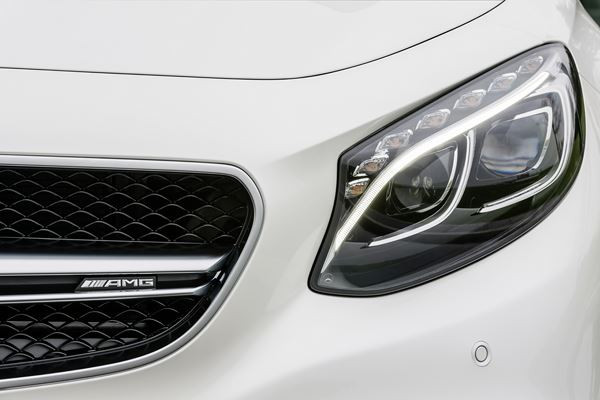 La nouvelle Mercedes Classe S Coupé 63 AMG délivre une puissance de 585 ch